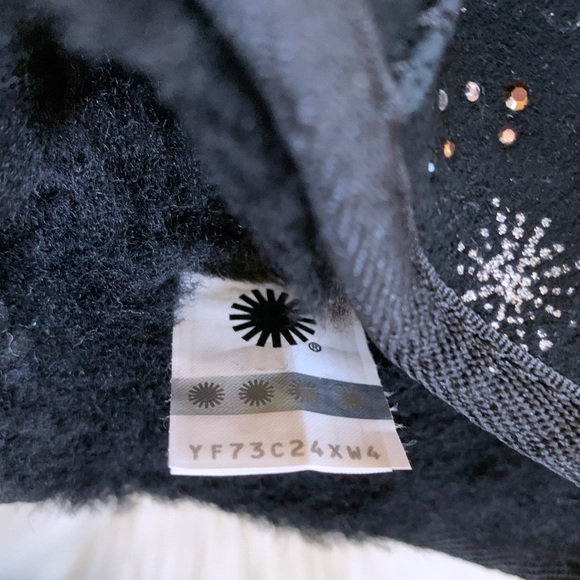 UGG Classic Zodiac Short Black Boots - Picture 8 of 9